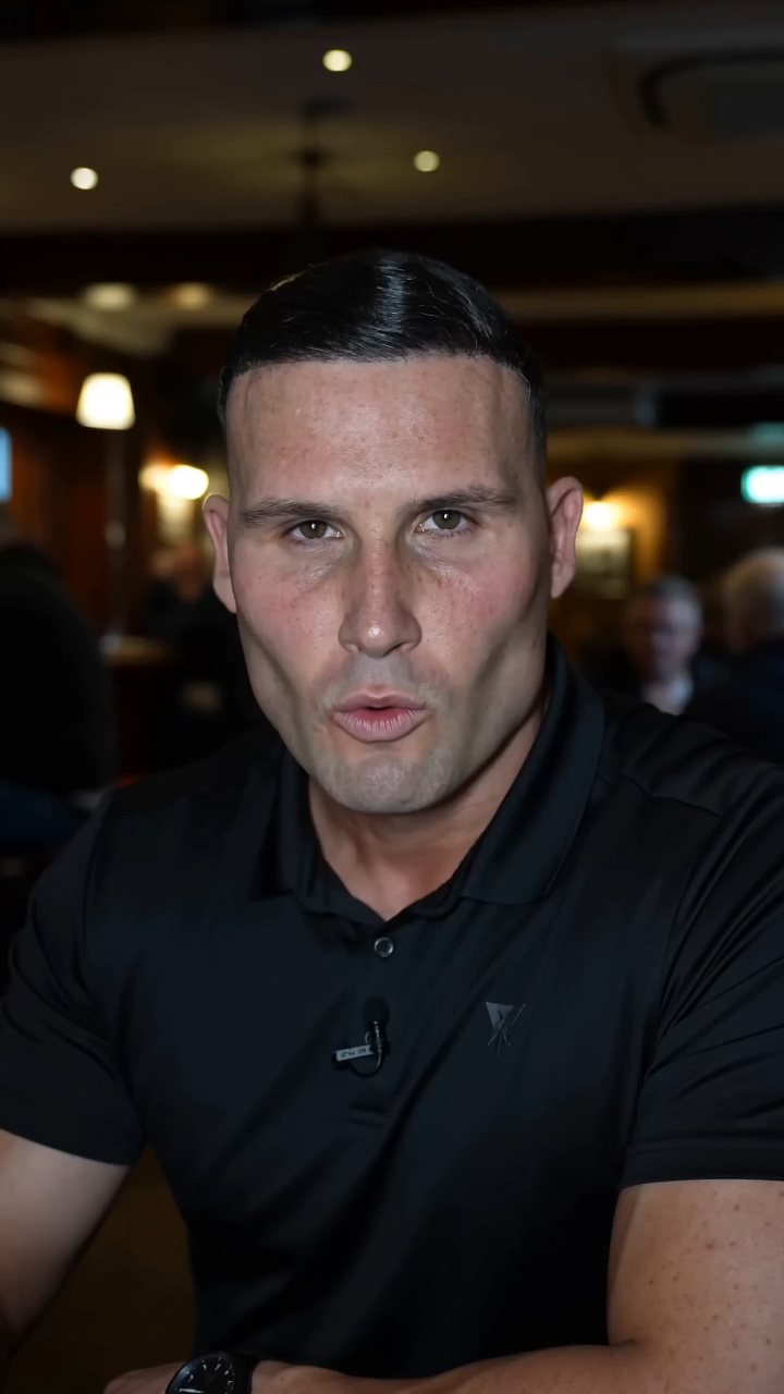 @newcharacter at a  british pub, selfie vlog